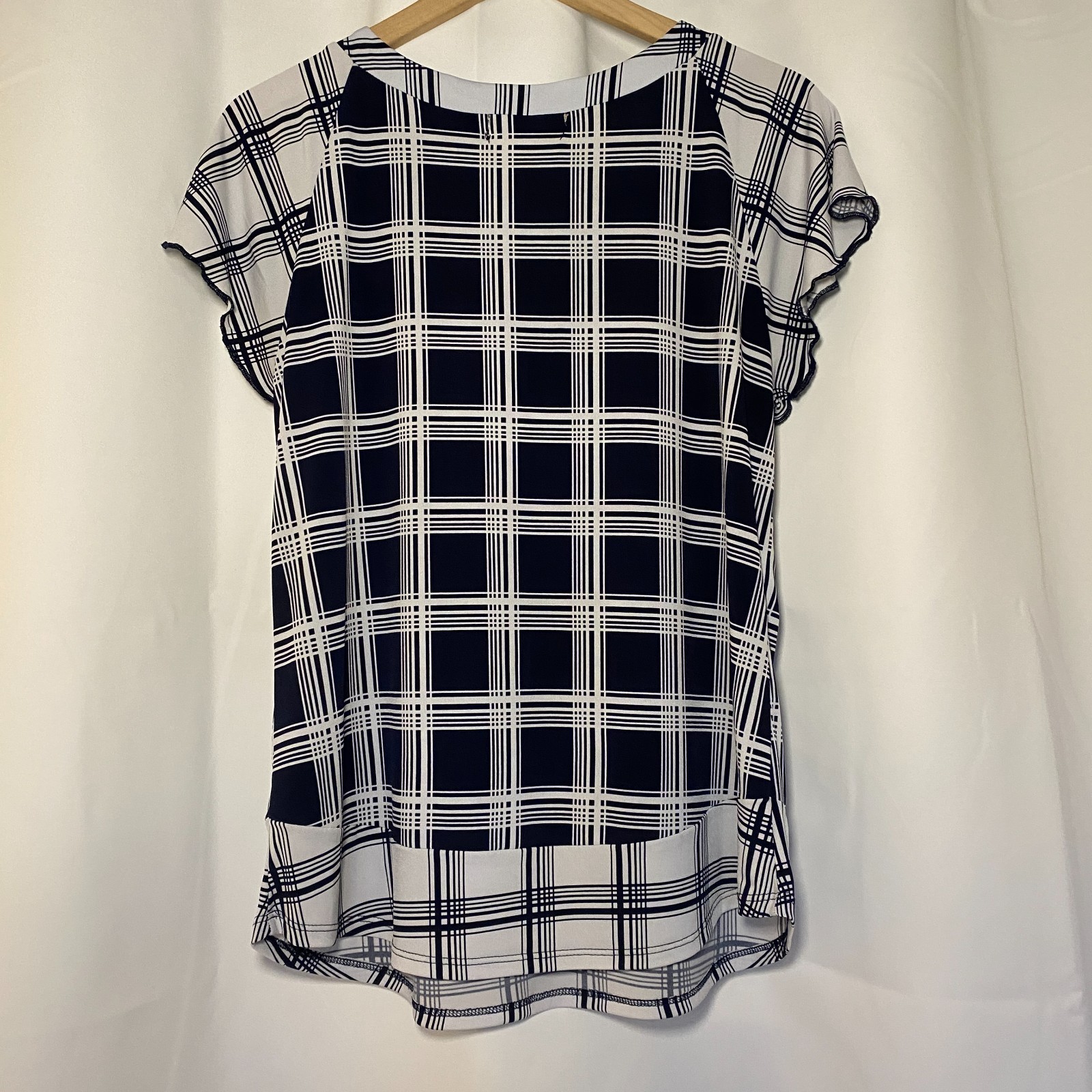 Diana Belle Black White Plaid Womens L Tie Neck Short Flutter Sleeve Blouse EUC