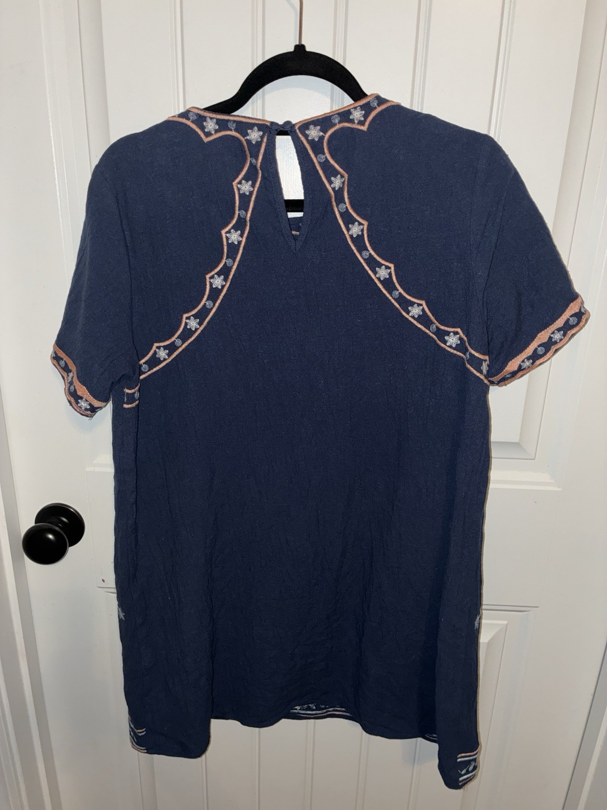 UMGEE Women’s Blue Floral Embroidered Short Sleeve Pullover Top M