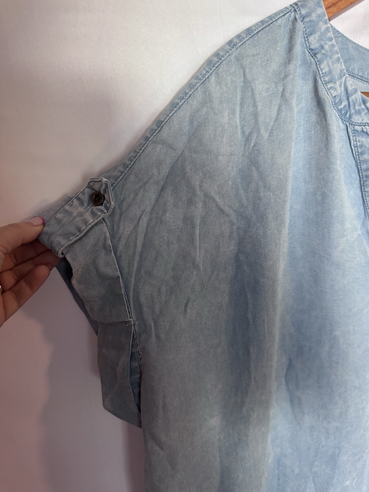 Jane + Delancey Lyocell Chambray Popover Top Light Wash Blue Roll Tab Sleeve XL
