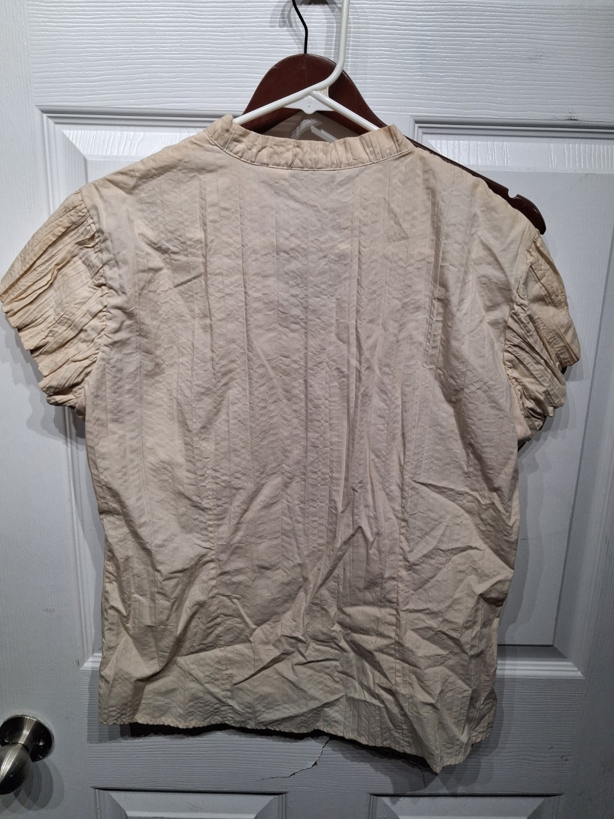 harvé benard Solid Beige Woven Blouse Women’s L Ruffle Button Front V-Neck