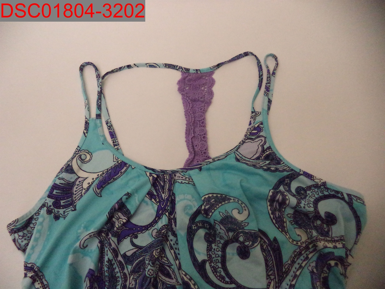 Pre-Owned – Linea Donatella Women’s Blue Paisley Print Chemise, Size L