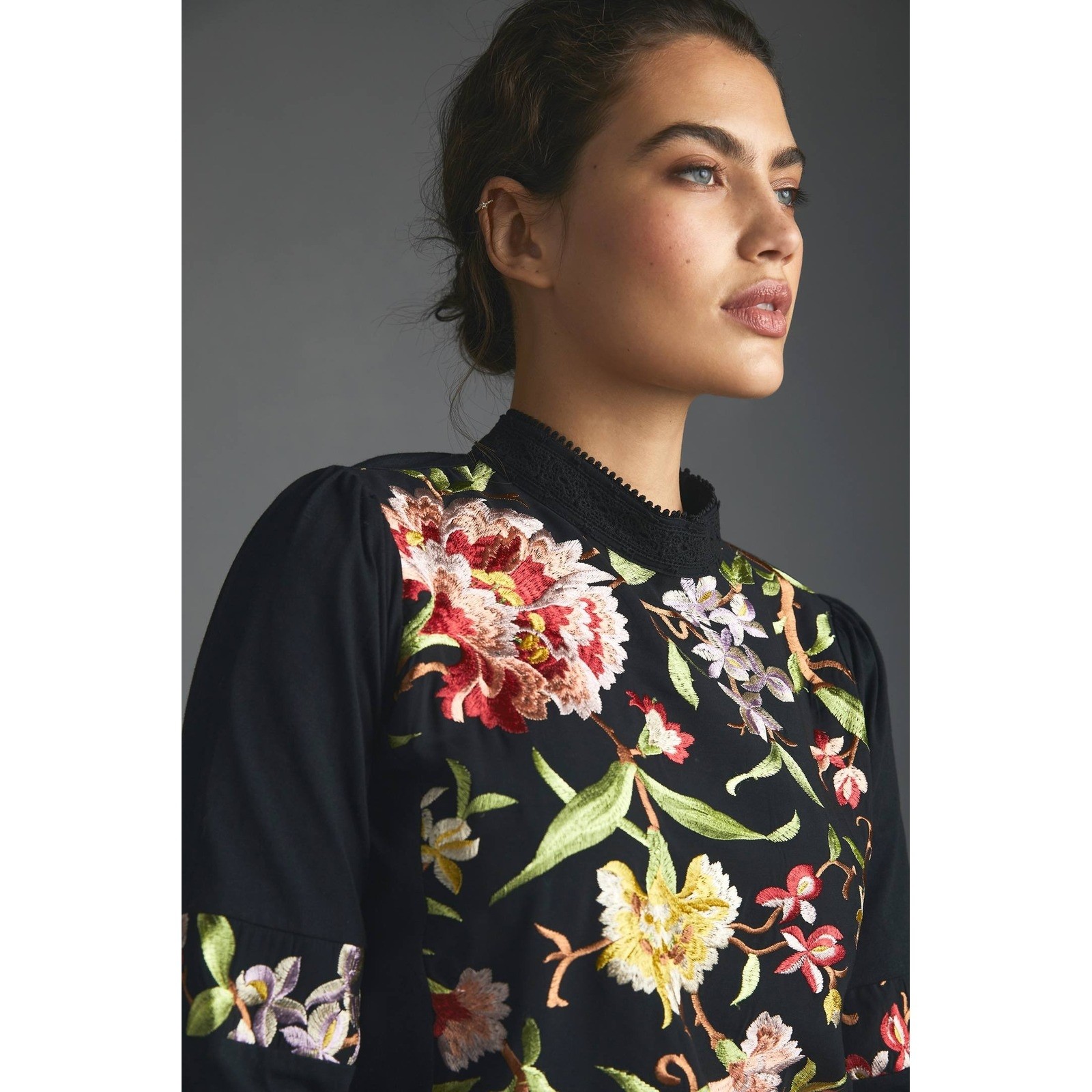 Anthropologie TINY Floral Embroidered Lace Neck Blouse Size XS NWT