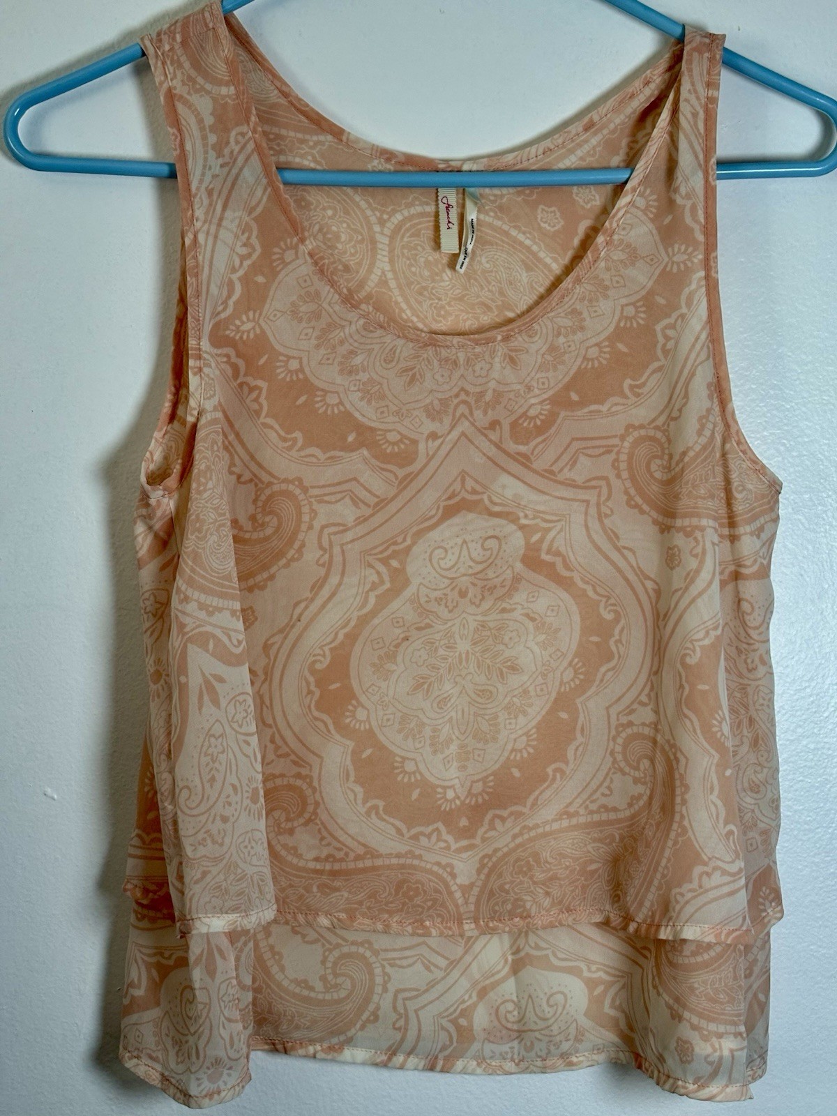 Women’s Silky Tank Top Size Small White & Peach Hi Low Hem Sleeveless