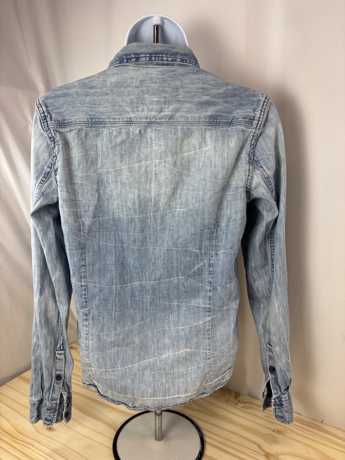 American Eagle Light Wash Denim Button Down Shirt 100% Cotton Womens Small