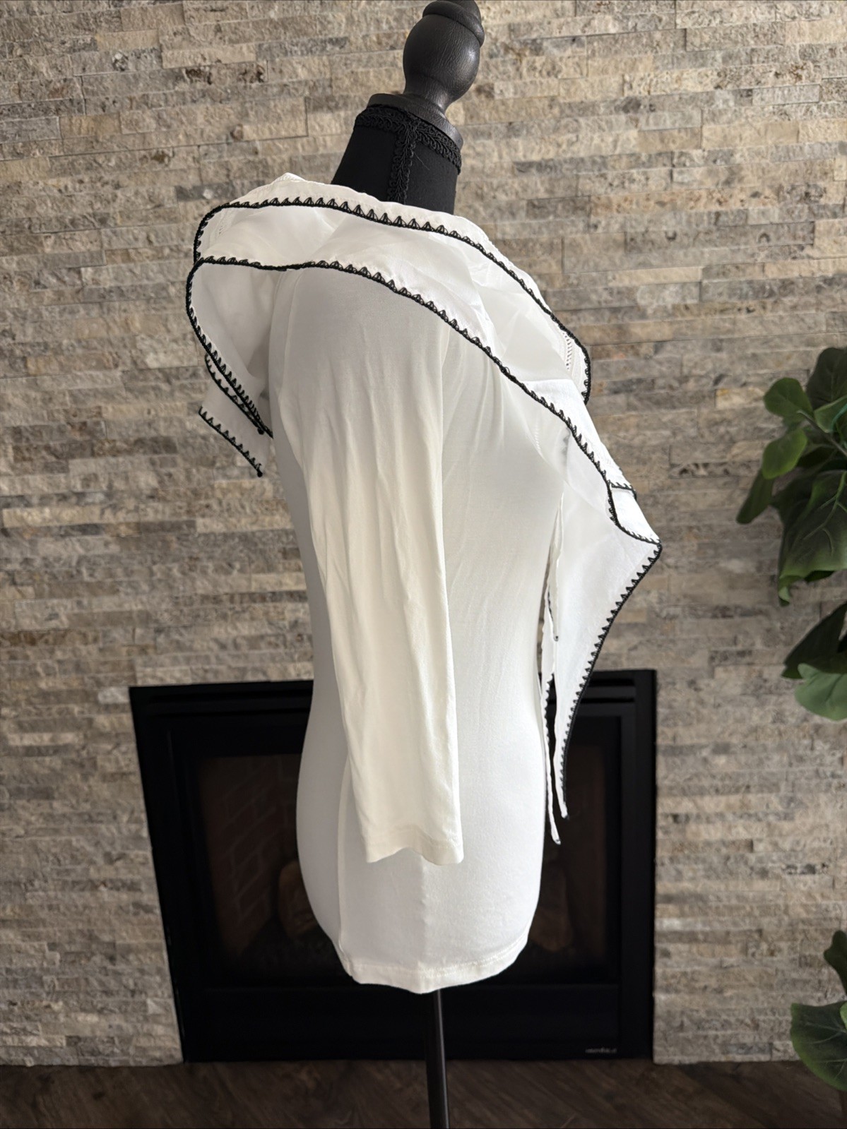 NWT Gracia Women’s White Ruffled Satin Trim Top Size S Elegant Statement Blouse