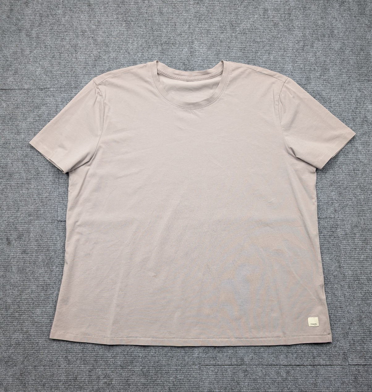 Vuori Cotton Shirt Womens Large Athleisure Minimal Logo Natural Purple Classic
