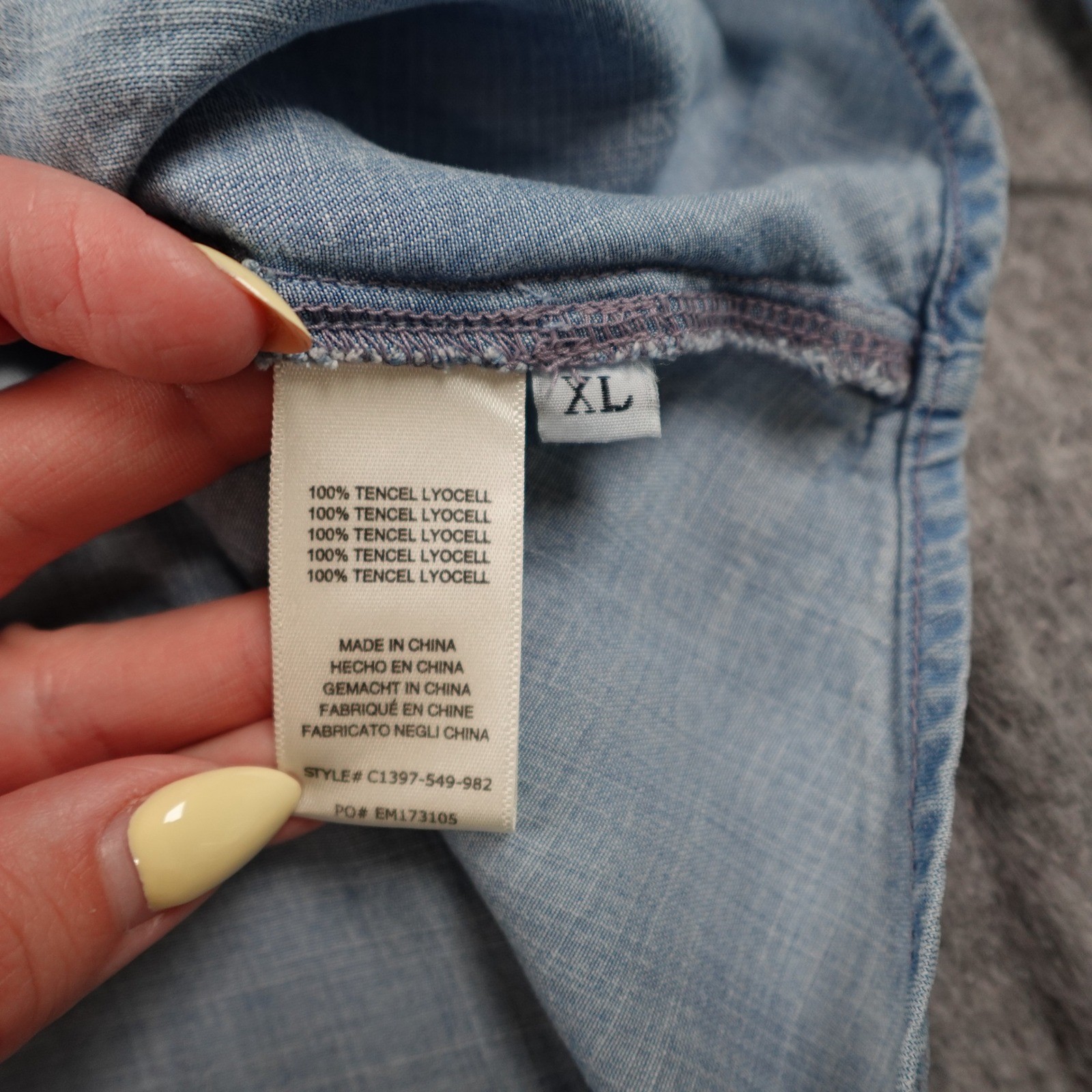 Cloth and Stone Top Women Extra Large Blue Ruched Front Button Down Chambray