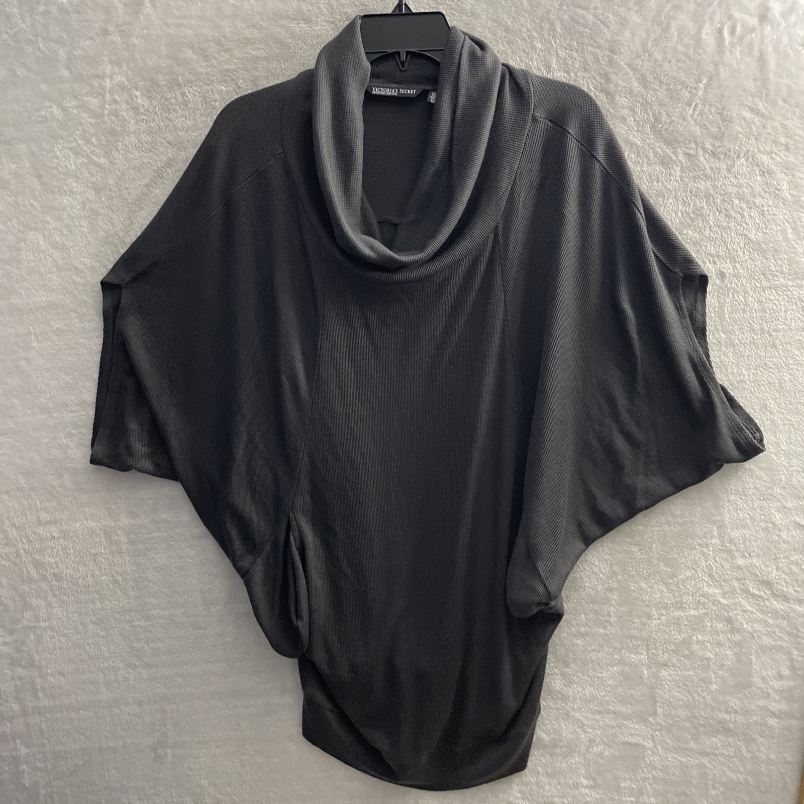 Victorias Secret Woman Blouse Top Gray Small Acrylic Blend Short Sleeve Pullover