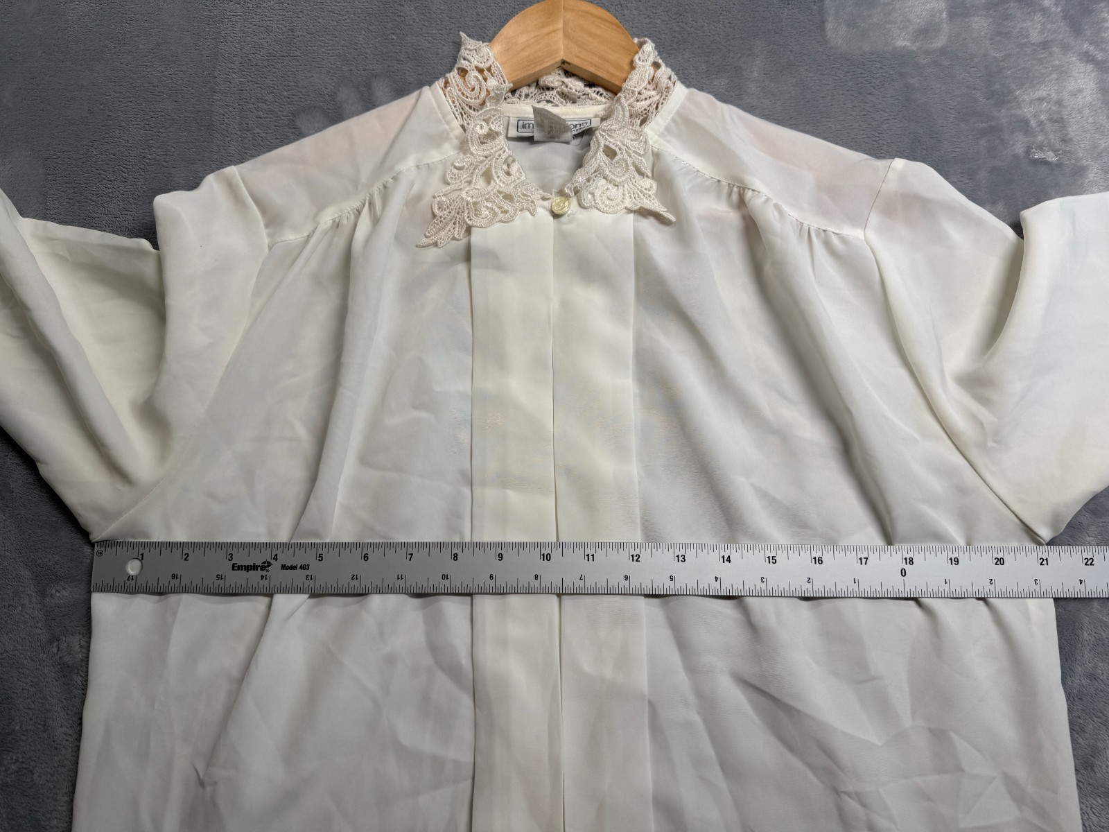 Vintage Impressions of California Blouse Top Womens 12 Beige Satin Lace Collar