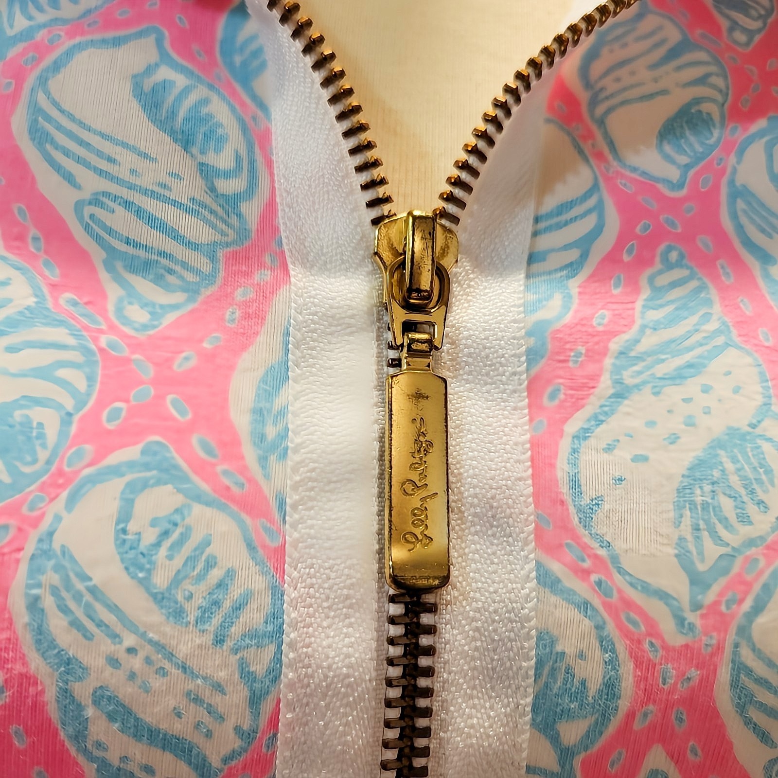 Lilly Pulitzer Skipper Popover 1/2 ZIP Little Tipsy Conch Shirt Collectible MED