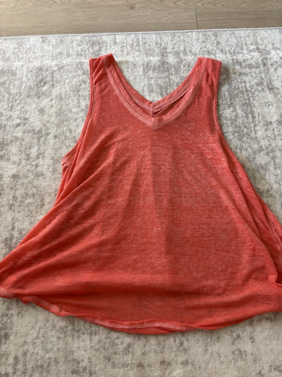 Live the Process Women’s S/P Orange Solid Knit V-Neck Sleeveless Raw Hem Tank