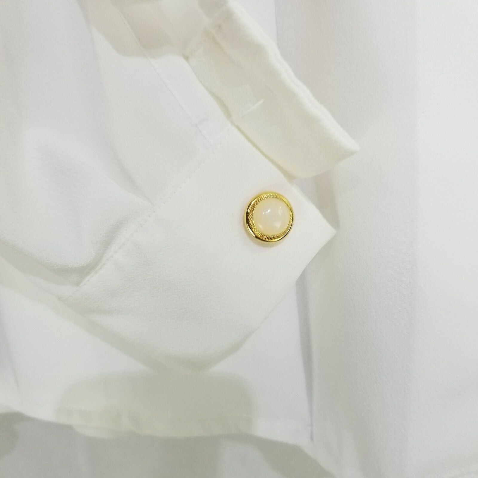 Vintage White Blouse Gold Tone Buttons Pleat Diamond Pattern 12 Williams