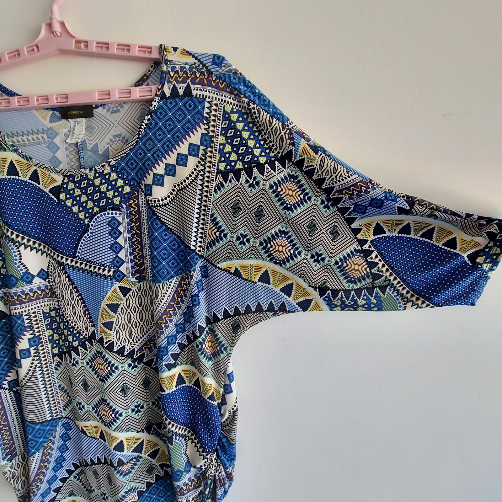 ESPRESSO Womens 1X Blue & Black Multi-Print Stretchy Blouse, Body Conscious