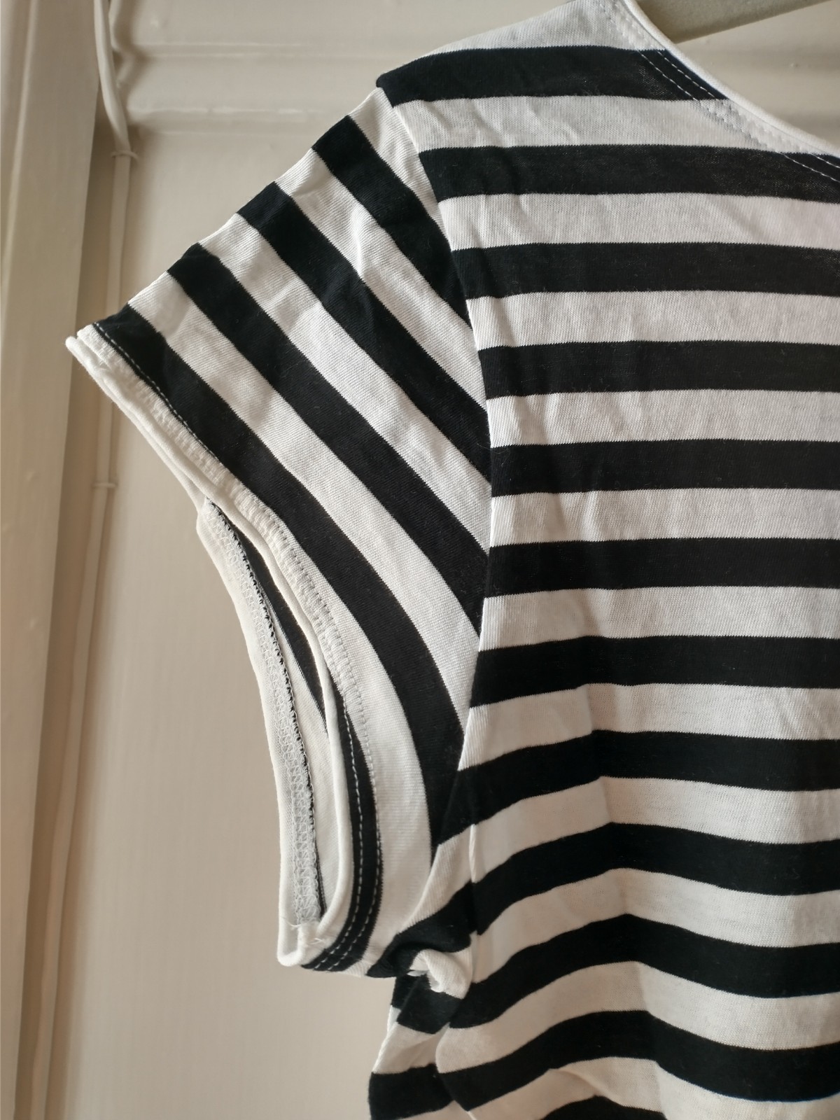 Agnes b. Black White Striped T-shirt Cap Sleeves Boatneck size 2