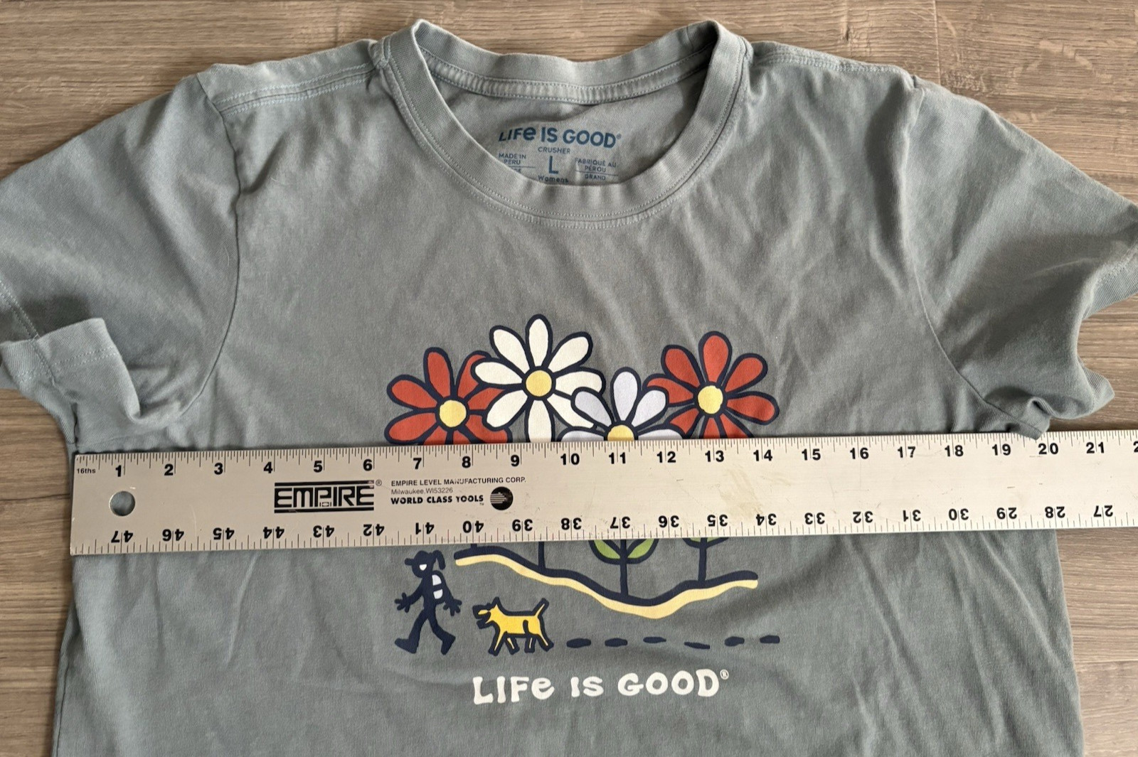 LIFE IS GOOD Women’s Crusher T-Shirt Sz L Flowers Daisies Dog Hiking Blue Green