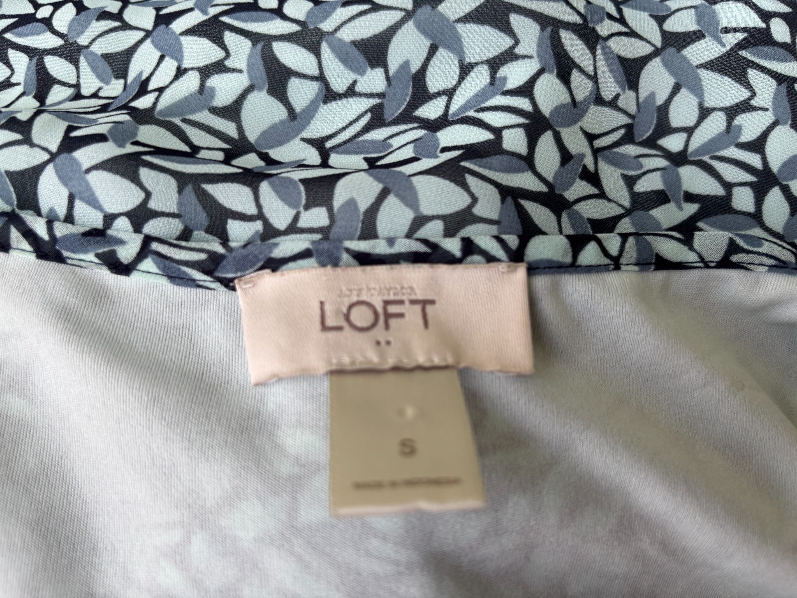 Ann Taylor Loft Floral Top womens Sleeveless size S Lined Spaghetti Straps Small