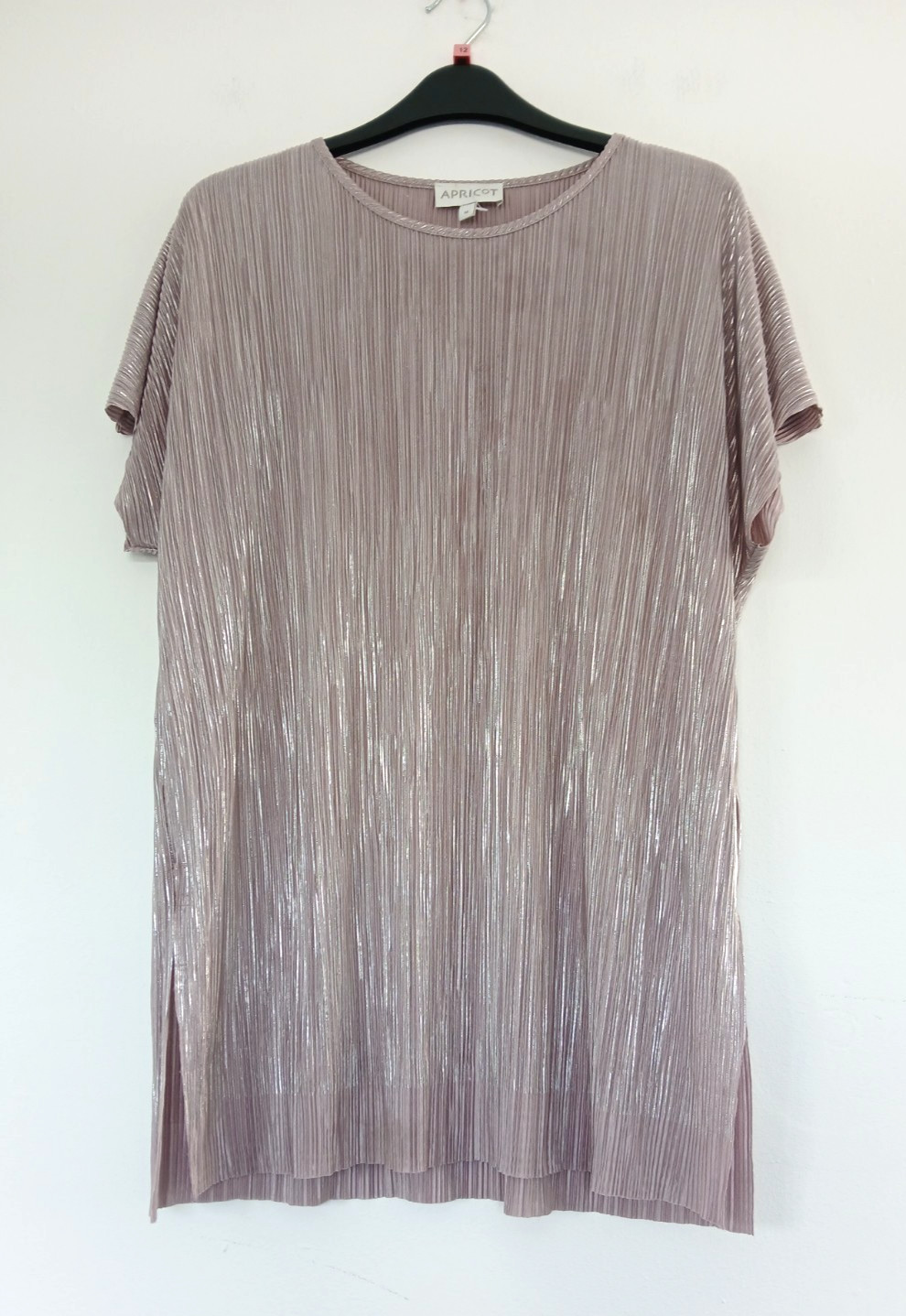 BNWOT Apricot Long Pleated Evening/Occasion Top in Silver & Grey, Size Medium