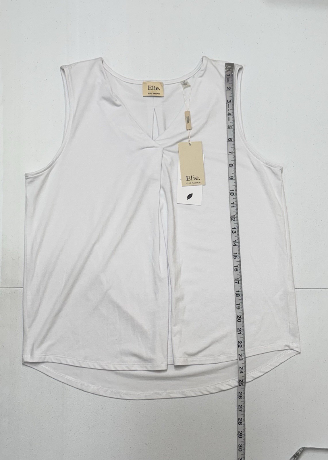 Elite Tahari Women’s White Sleeveless V-Neck Comfort Soft Relaxed Tank L