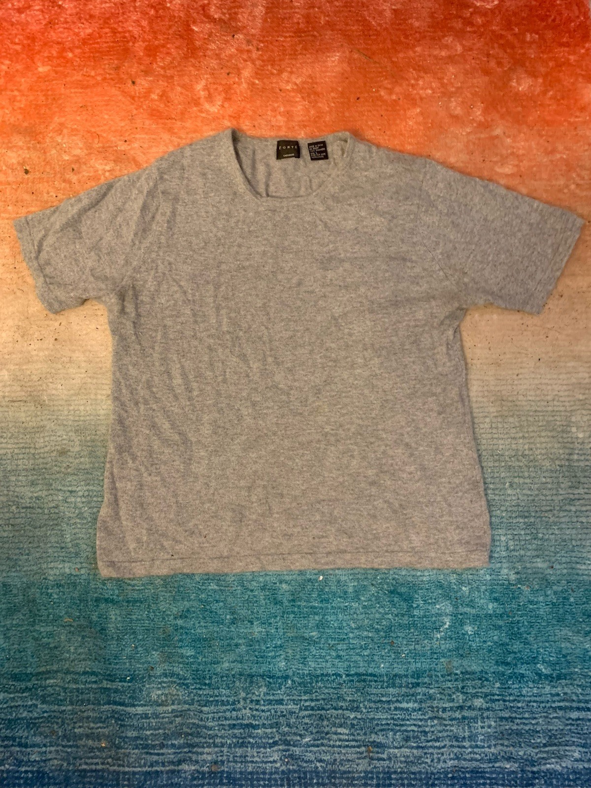 Women’s Clothing – Gray Cashmere Tee – Forte brand – Size Large – Dry Clean Only