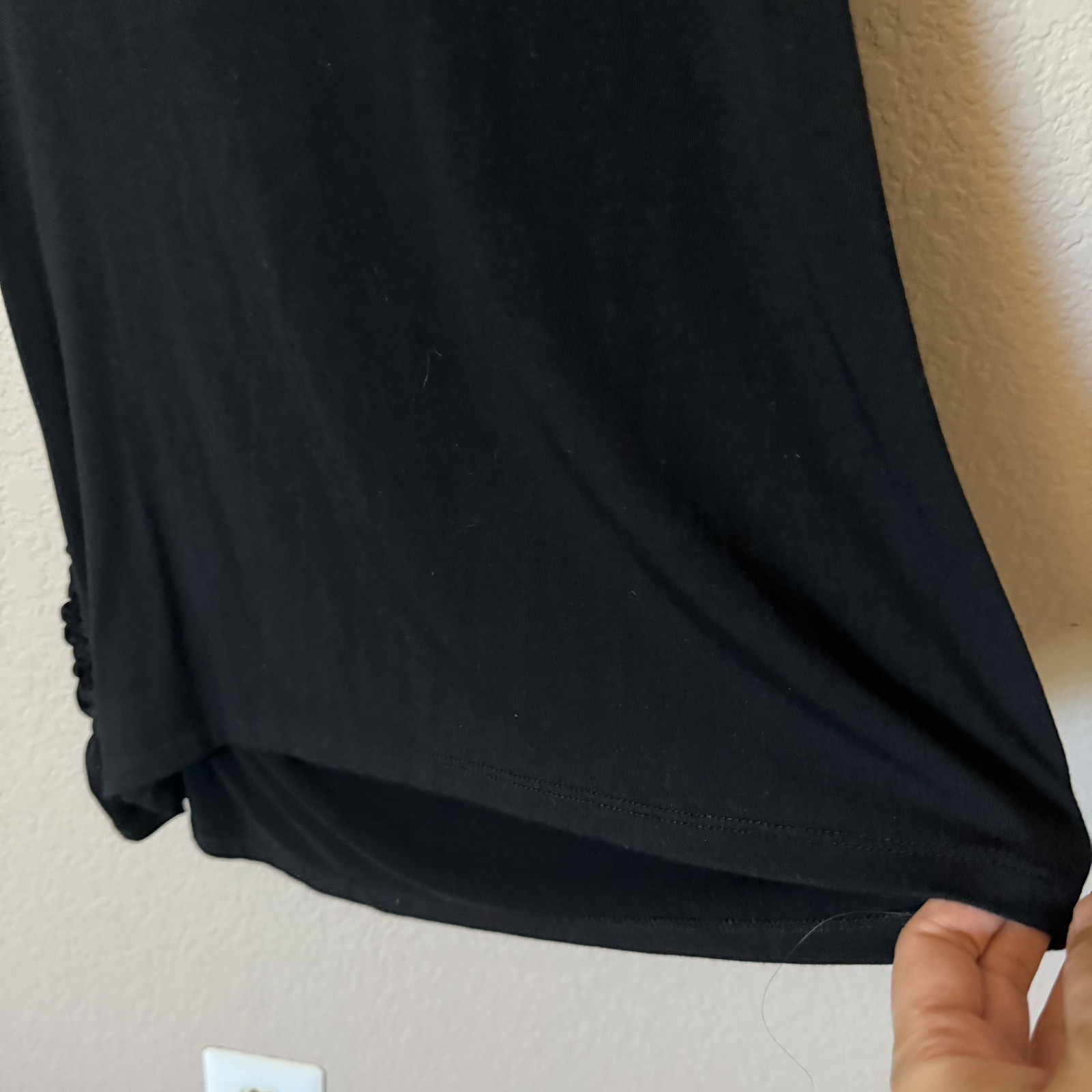 AUGUST SILK Petite Womens PS Sleeveless Black Top Blouse Soft Comfy Basic