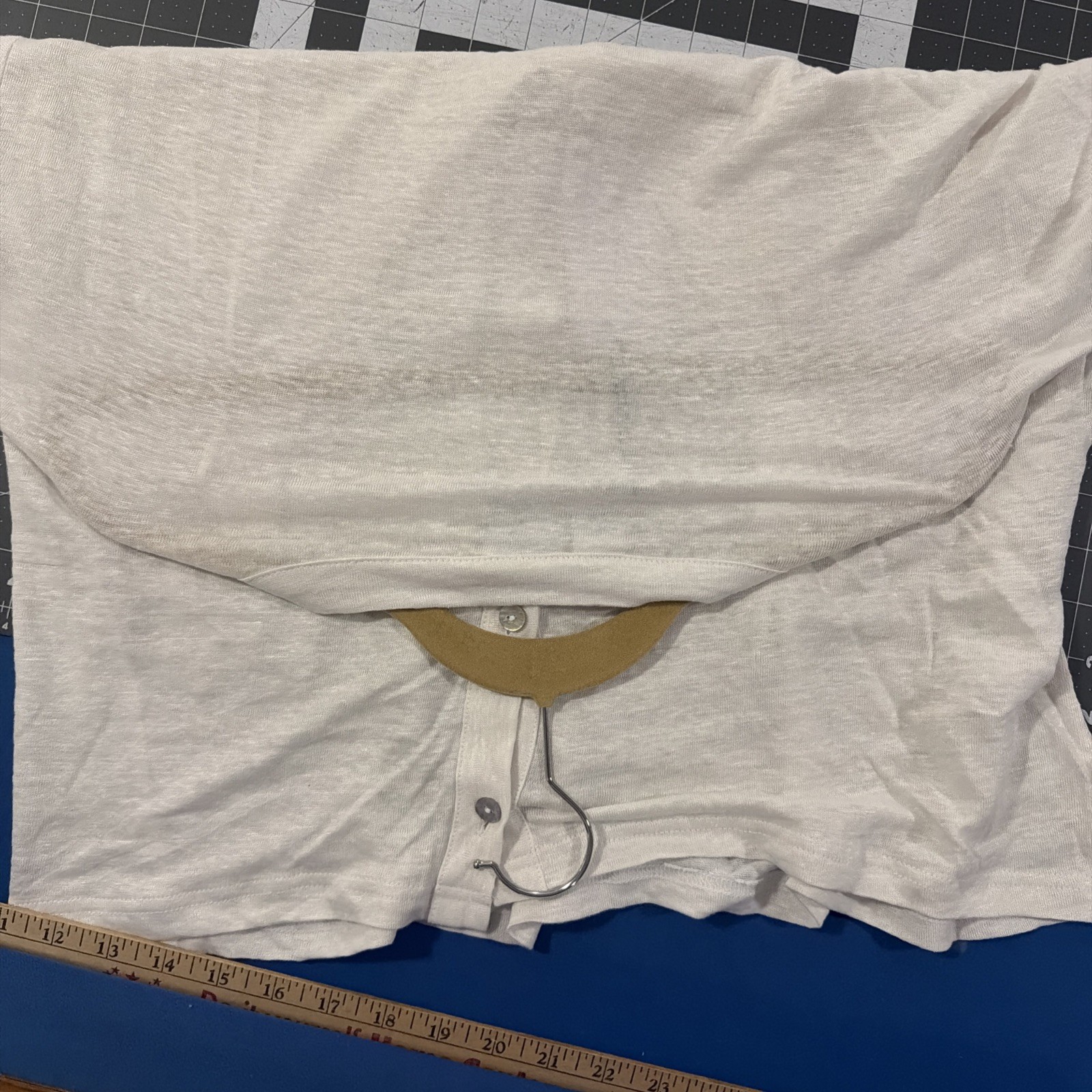 Halston Linen Top Size L White Button-Up V-Neck Beachy – New