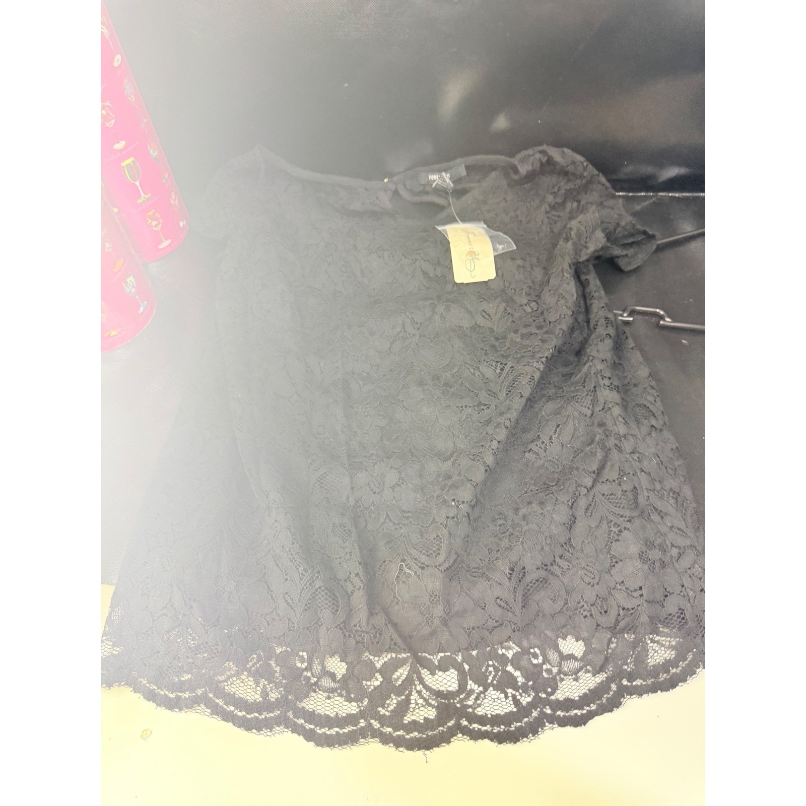 Forever 21 Black Floral Lace Cap Sleeve Top Keyhole Back Scalloped Hem Small NWT