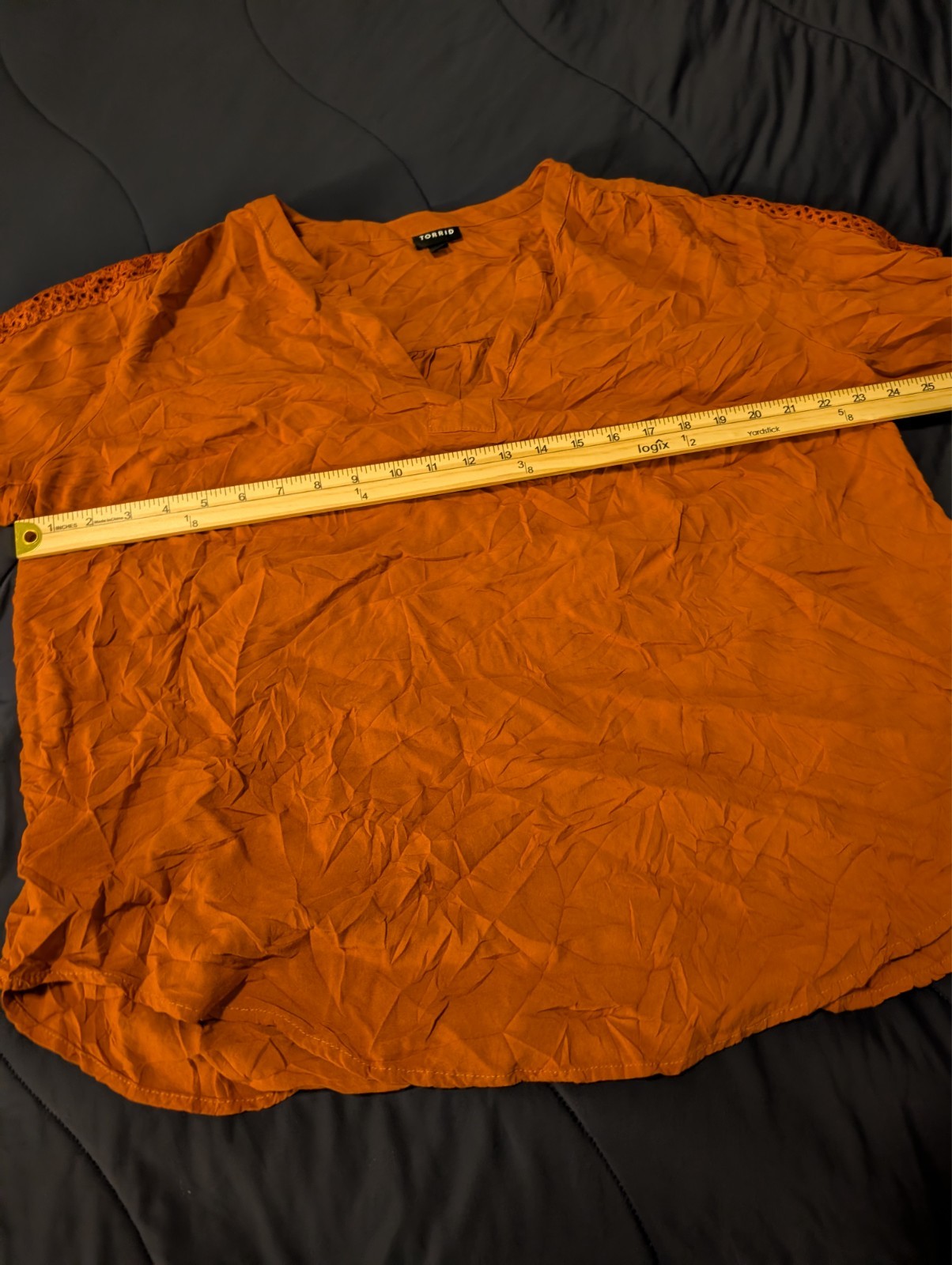 Torrid Womens SZ 2 Rust Orange Crochet Detail Split Neck 3/4 Sleeve Top