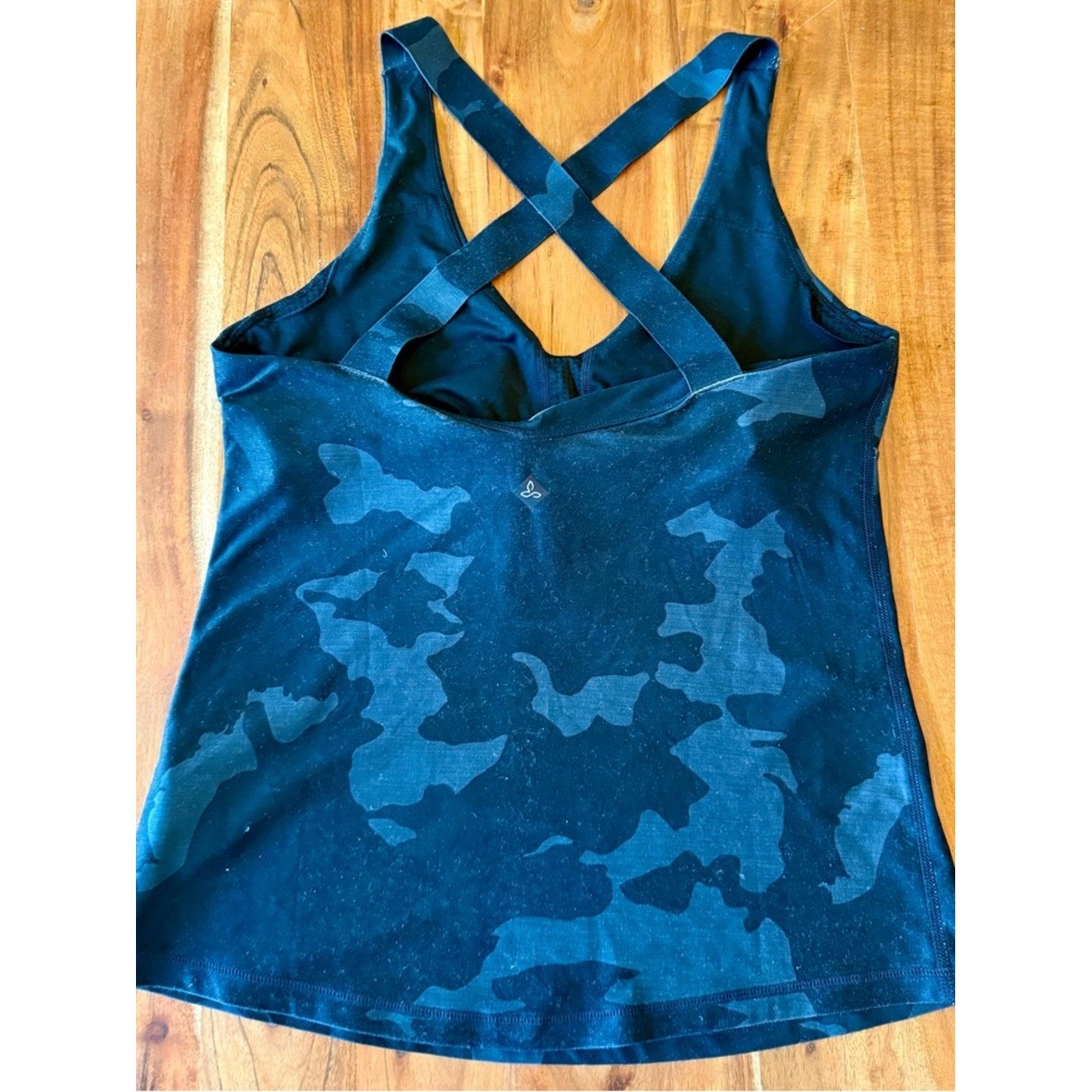 prAna Layna Bra Tank Scoop Neck Cross Back Black Camo Yoga Workout Small