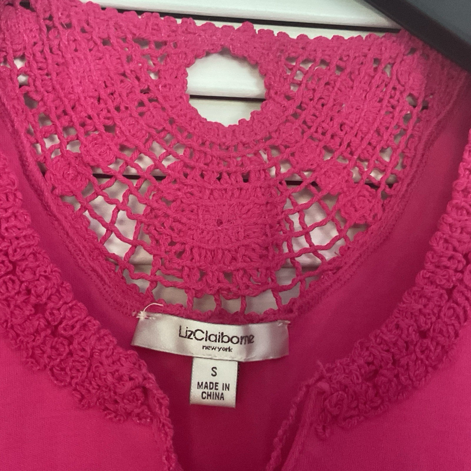 Women’s Small Liz Claiborne Crocheted Tee Shirt Fushia