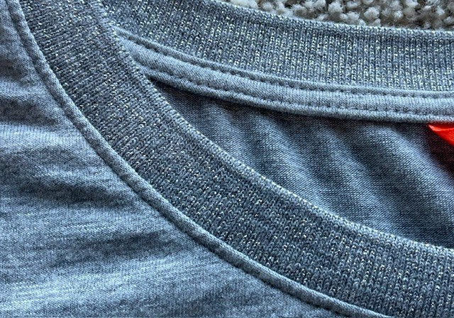 Joe Fresh Gray Short Sleeve Classic Preppy T-Shirt Sparkle Trim Neckline Medium