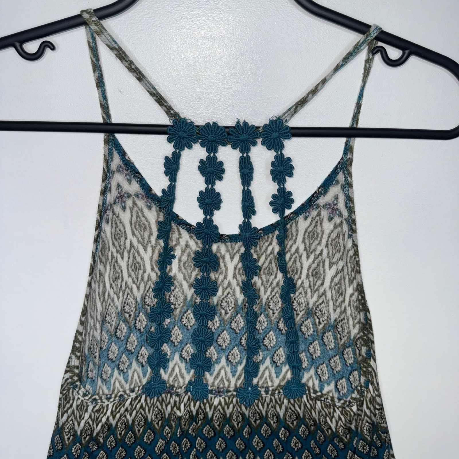 Aeropostale Printed High-Low Cami Tank Top with Crocheted Strappy Back