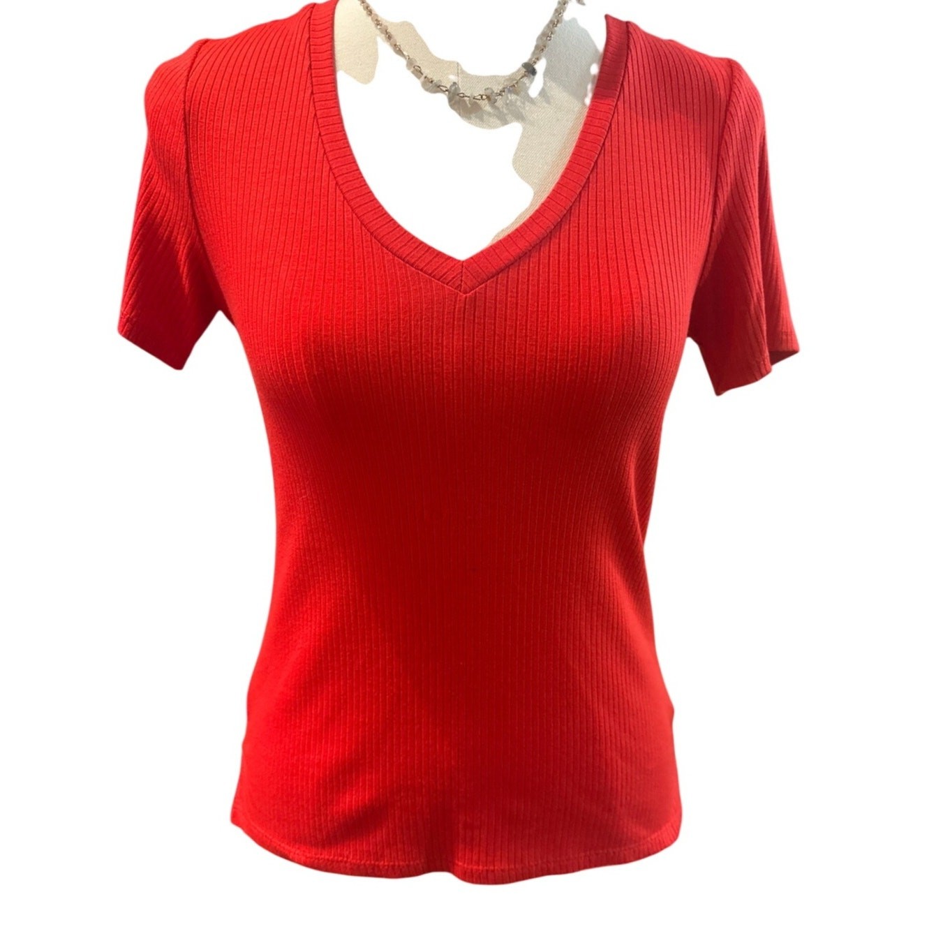 Cyrus Red Ribbed V‑Neck Top | Size Small | Everyday Essential
