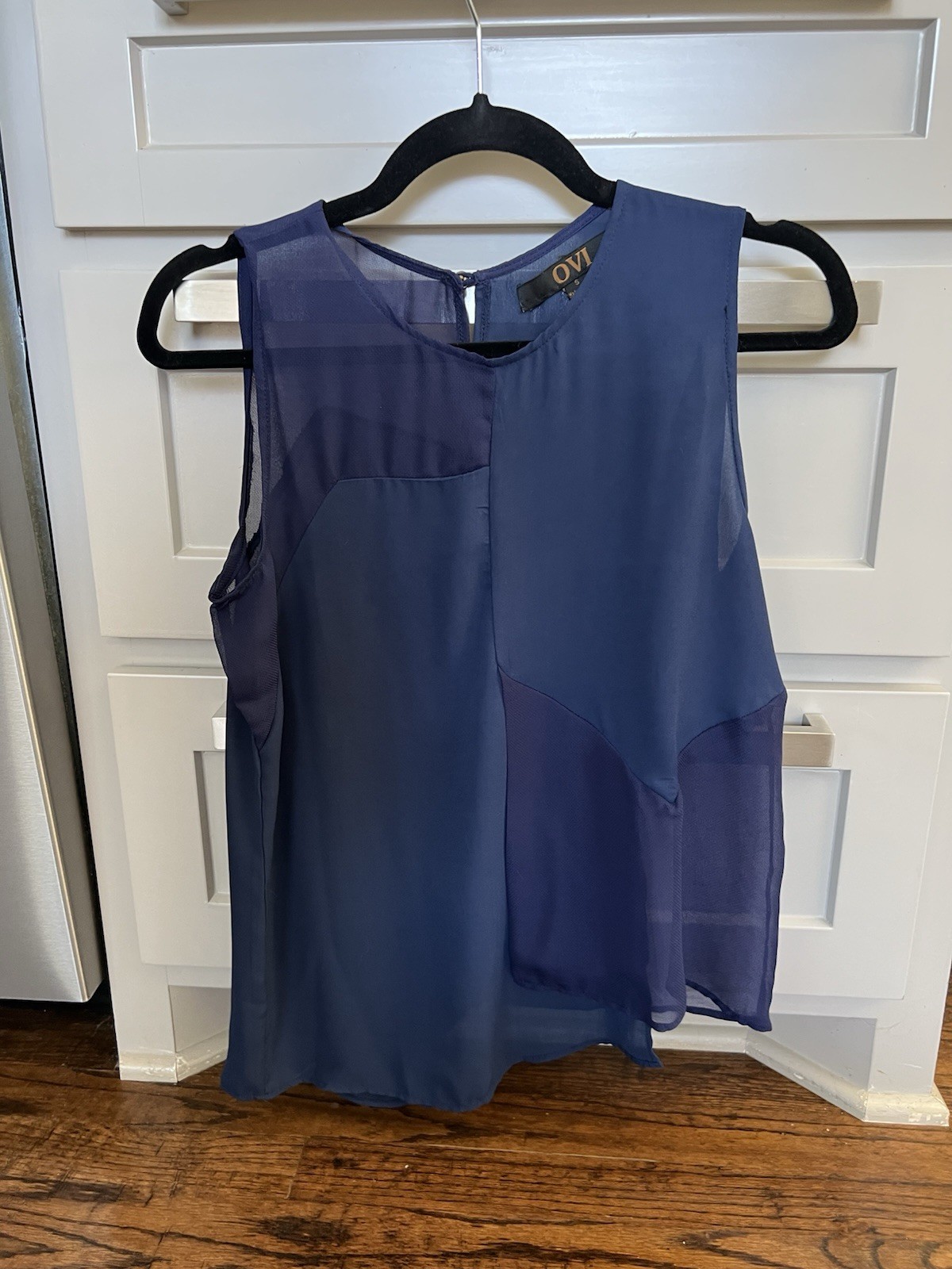 OVI Women’s Sleeveless Blouse Navy Blue Sheer Panels Asymmetrical Hem Size Small