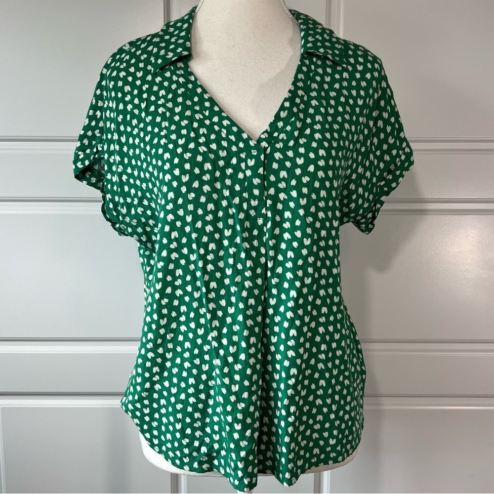 Anthropologie Lush Green and White Cuffed Sleeve Blouse