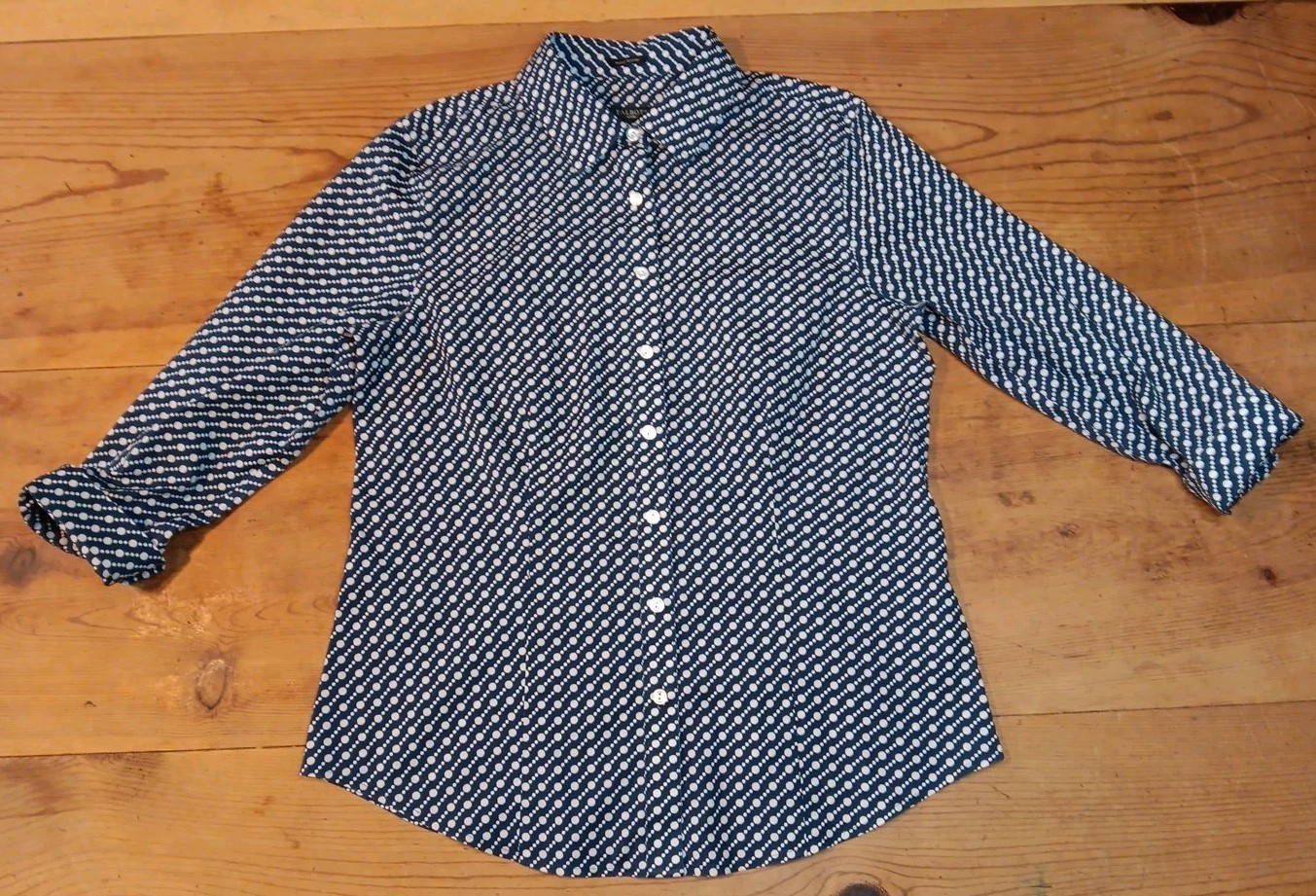 Talbots Women Petites 6P Shirt Navy Dot Geometric Button Up Wrinkle Resistant