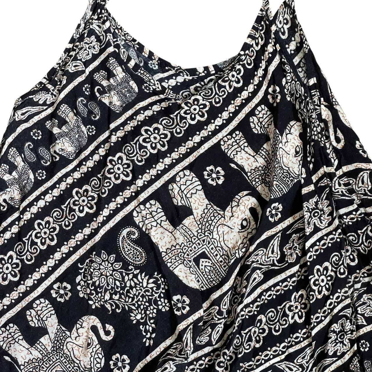 Black and White Elephant Crop Top: Y2K, Modern