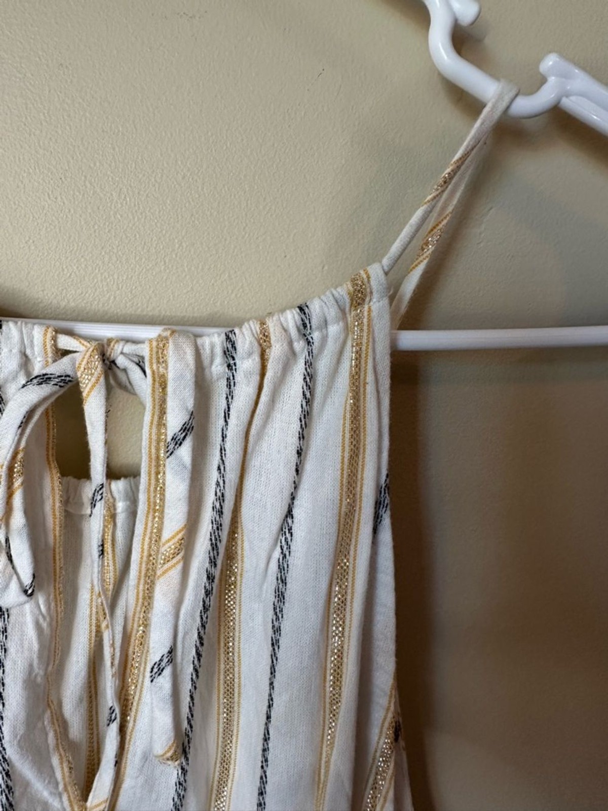 Nine West White Striped Ruffle-Hem Tank Top with Gold & Gray br P2P 23″ Len 27″