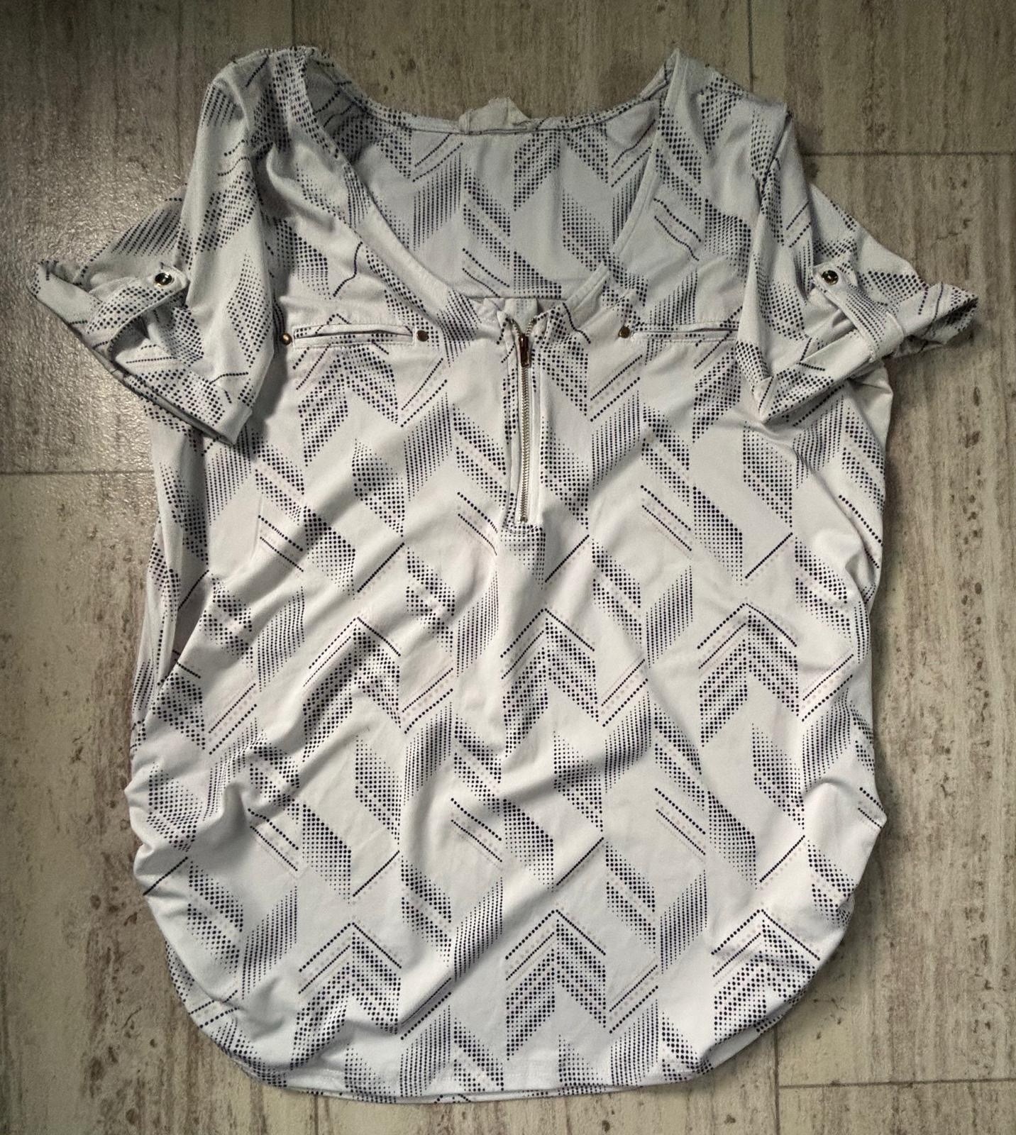 Sweet Wanderer Maternity Top 1XL White Black Geometric Chevron Zip Front Ruched