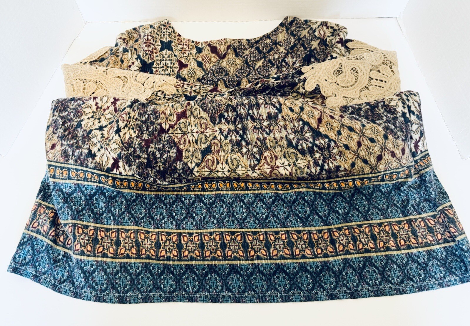 Vintage America Blues Missey Peasant Pull Over Blouse Size Large Tan Lace Panels