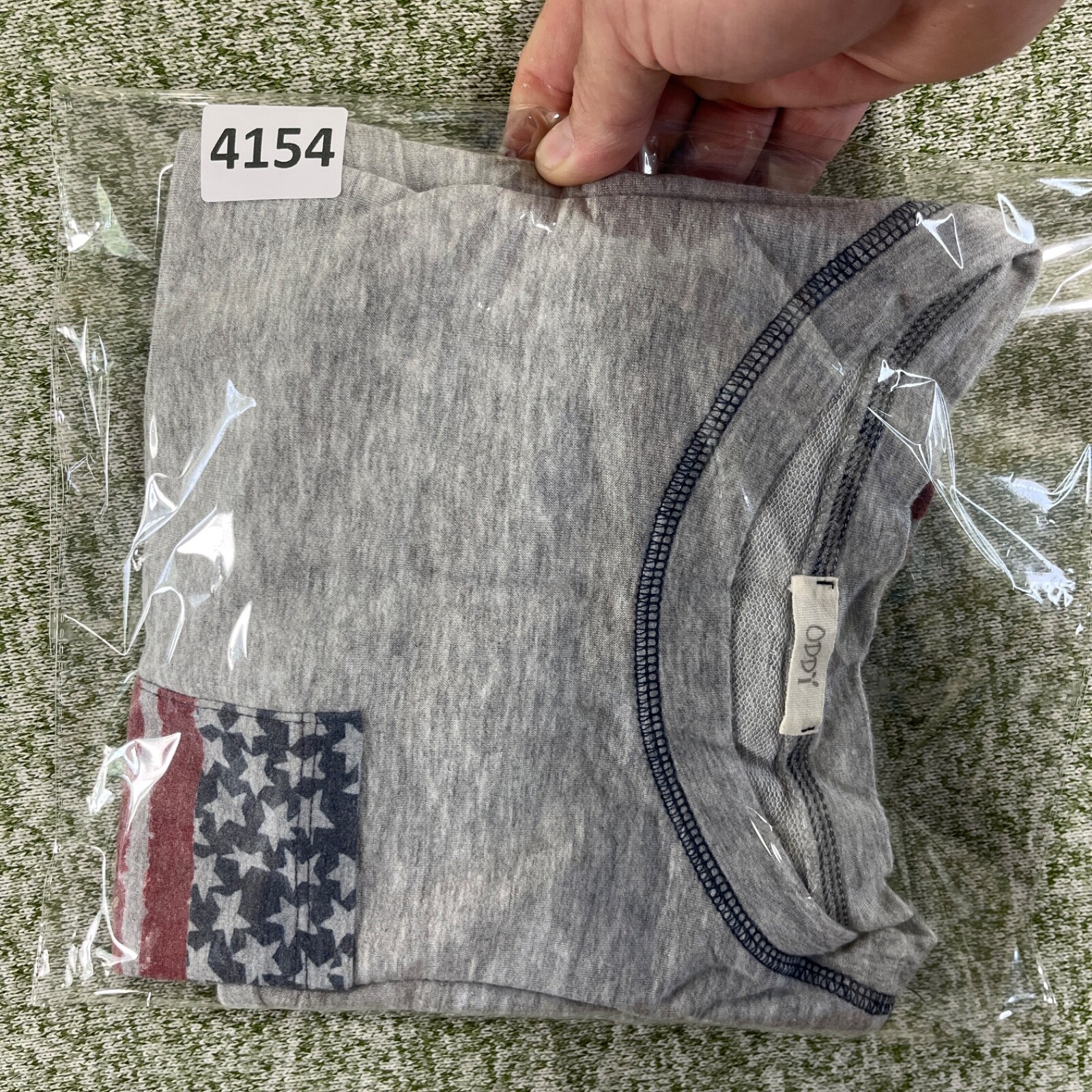 Oddy Tops Womens Medium Gray Tee Stars Stripes Sleeves Pocket Patriotic Untucked