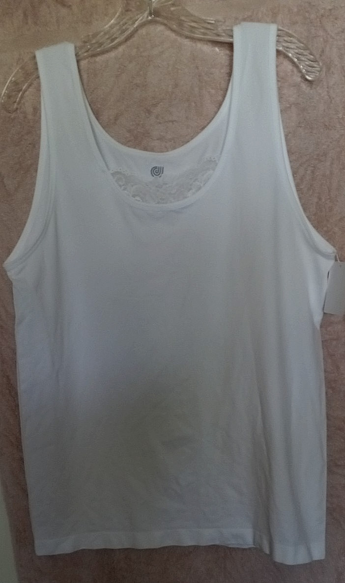 Jilla 92% nylon, 8% spandex solid white scoop neck tank top 3X