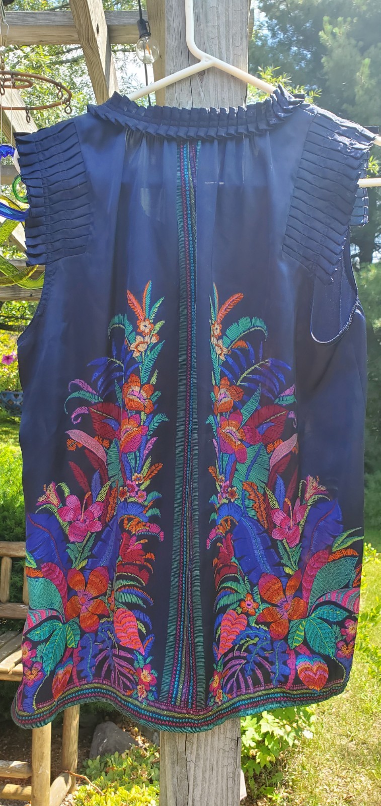 DR2 Pleated Detail Navy Floral Sleeveless Top Size S