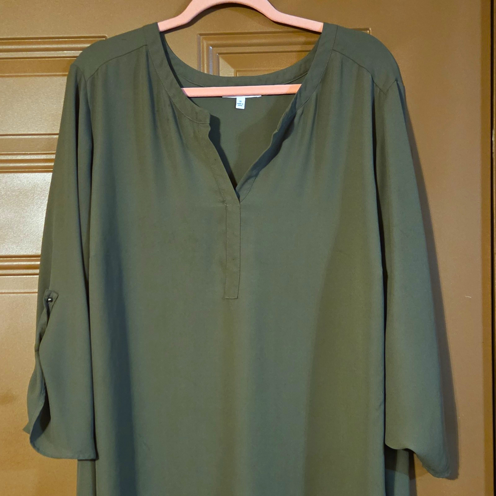DR 2 Women’s Green Solid V-Neck Tunic Blouse L Roll Tab 3/4 Sleeve