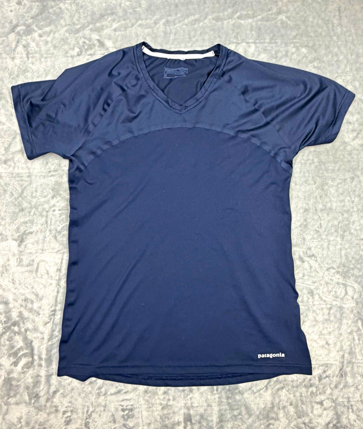 Patagonia Womens M Blue V-Neck Lightweight Raglan Polyester Logo T-Shirt