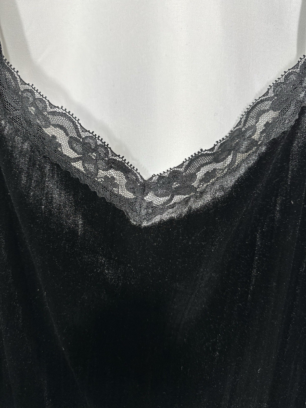 No Boundaries Velvet & Lace Spaghetti Strap Glam Vampy Tank Grunge Dark Fairy