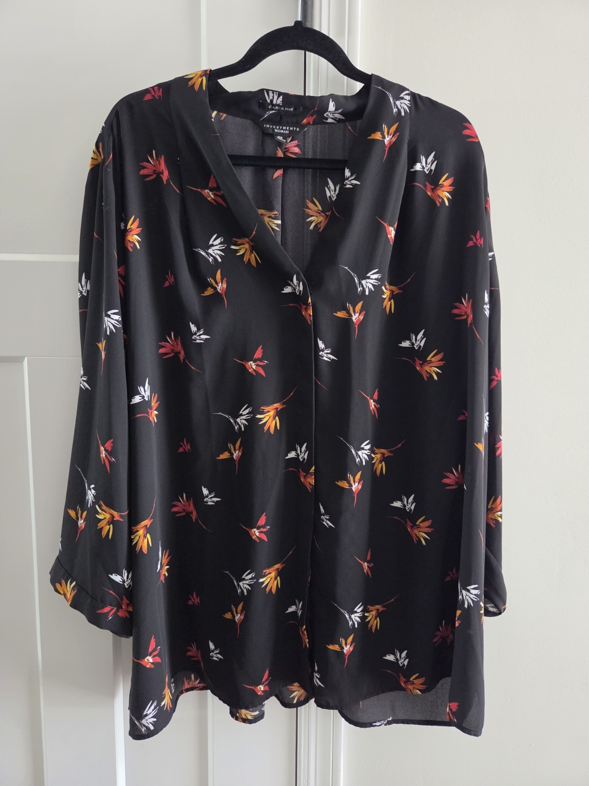 Investments Woman size 3x long sleeve Button Up blouse