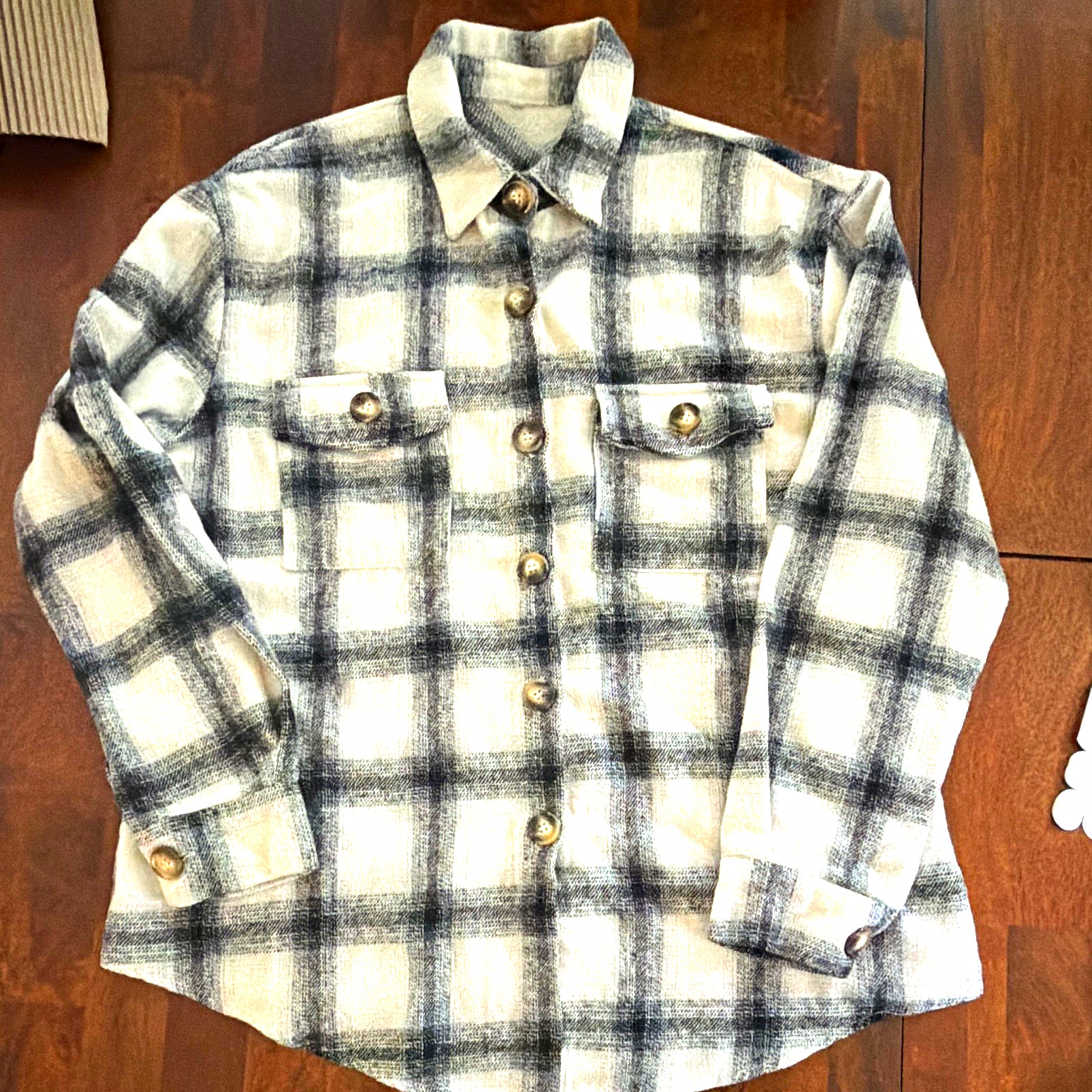 Gray/Cream Plaid Collared Button-Up Long Sleeve Shirt Jacket Women’s Regular L
