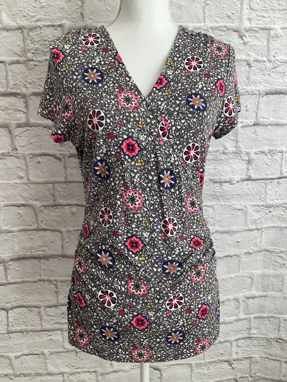 Boden Top Womens US 12 Gray Floral Top Faux Wrap Jersey Knit Short Sleeve