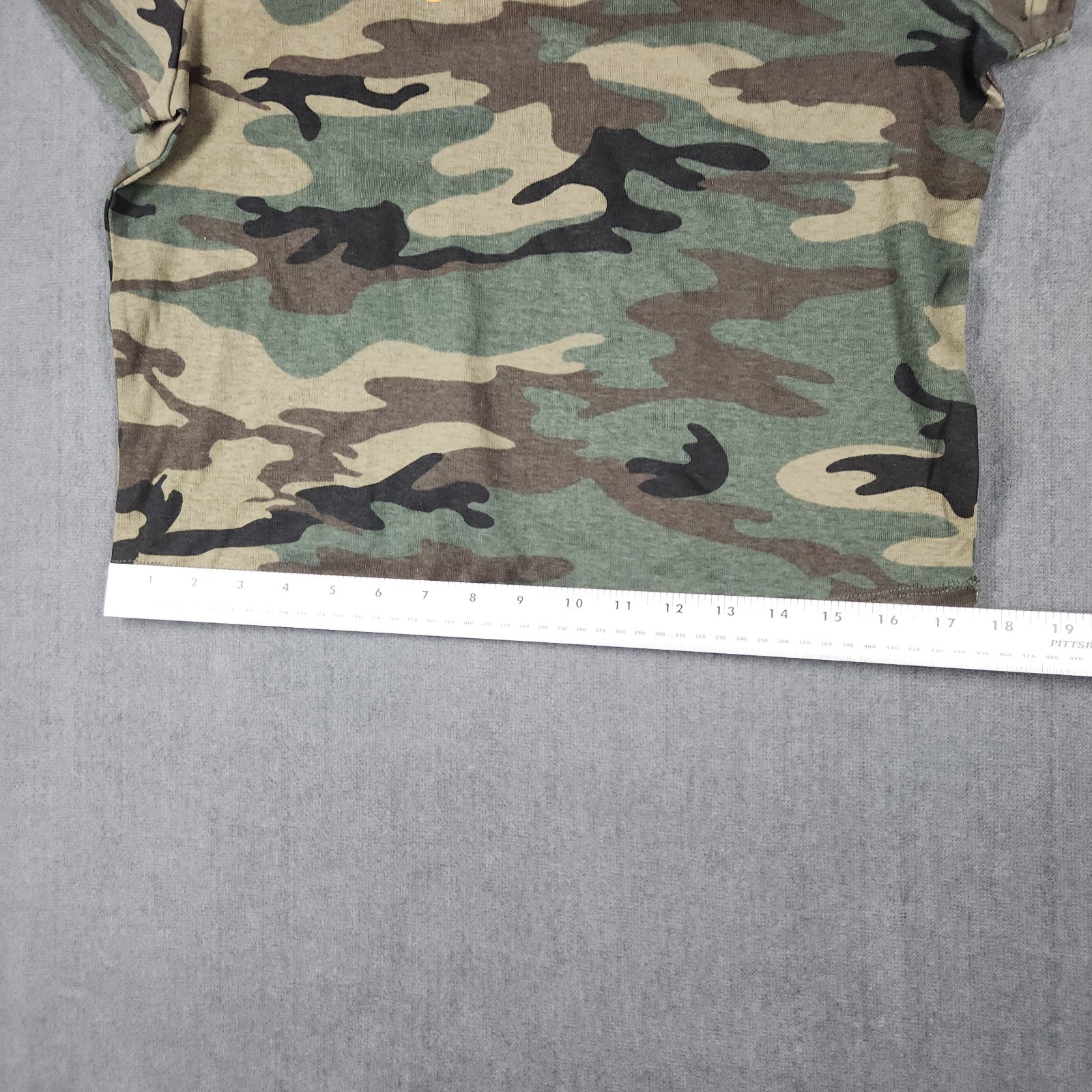 Zoe+Liv T Shirt Womens Size Large Camo Princess Embroidered Short Sleeve NWT