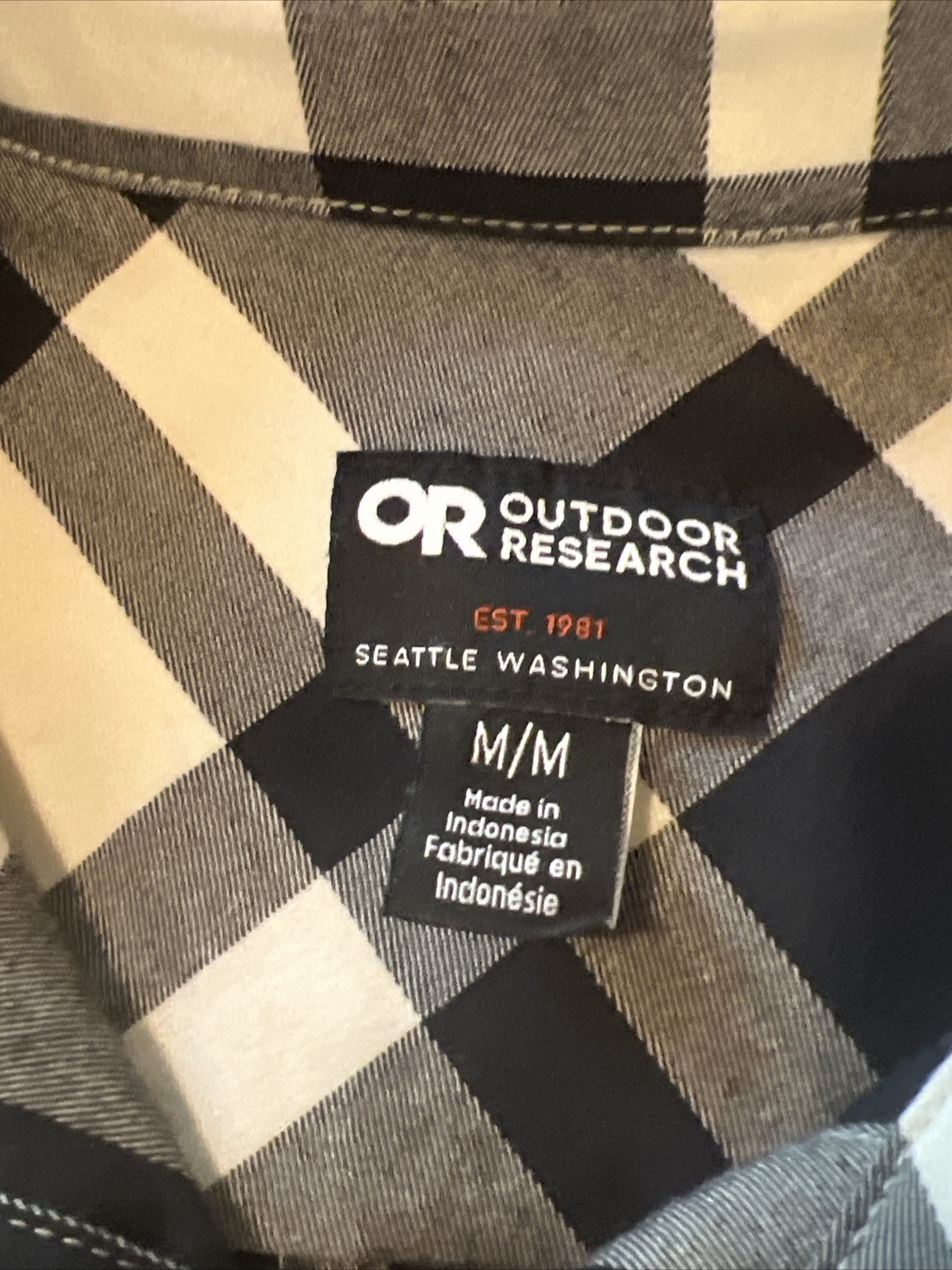 Outdoor Research Womens Sz M Kulshan Flannel Tunic Sand/Blk Plaid Button Down